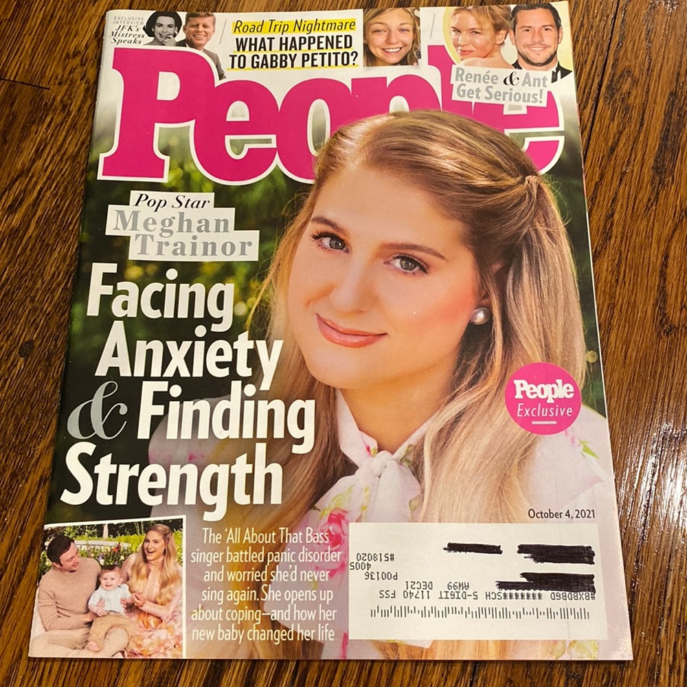 People Magazine - October 2021 - Meghan Trainor - Renee Zellweger & Ant Anstead